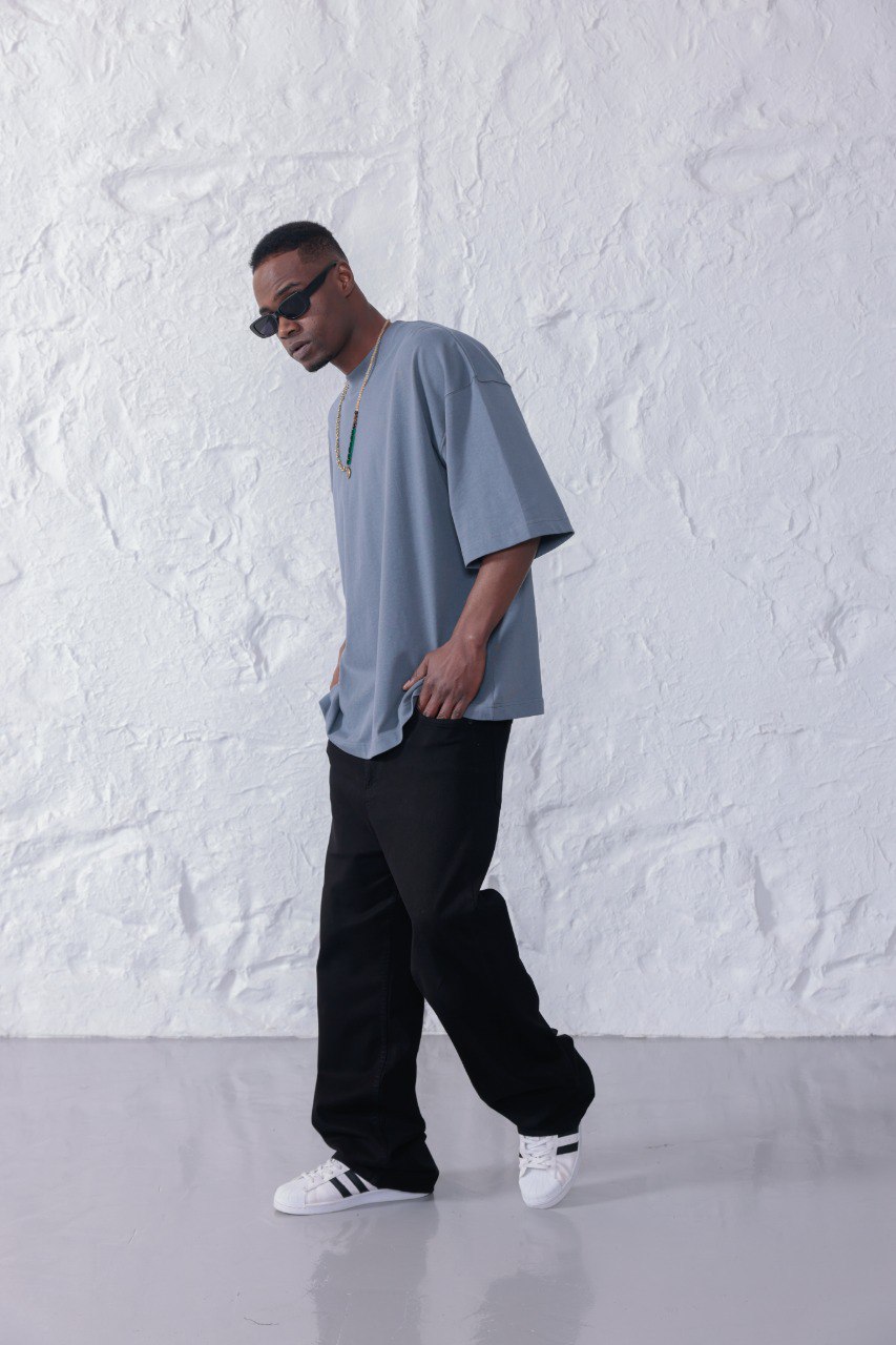 T-shirt Oversize Modéré – Coupe Moderne Unisexe – Image 3